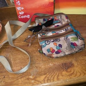 Bag with free glasses